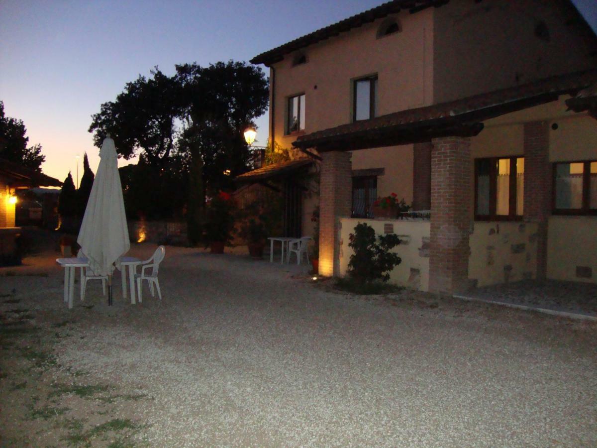 Residenza Le Querce Trilocale Villa Fossato di Vico Dış mekan fotoğraf